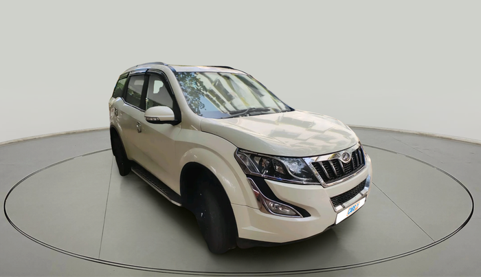 2017 Mahindra XUV500 W10 AT, Diesel, Automatic, 63,809 km, exterior