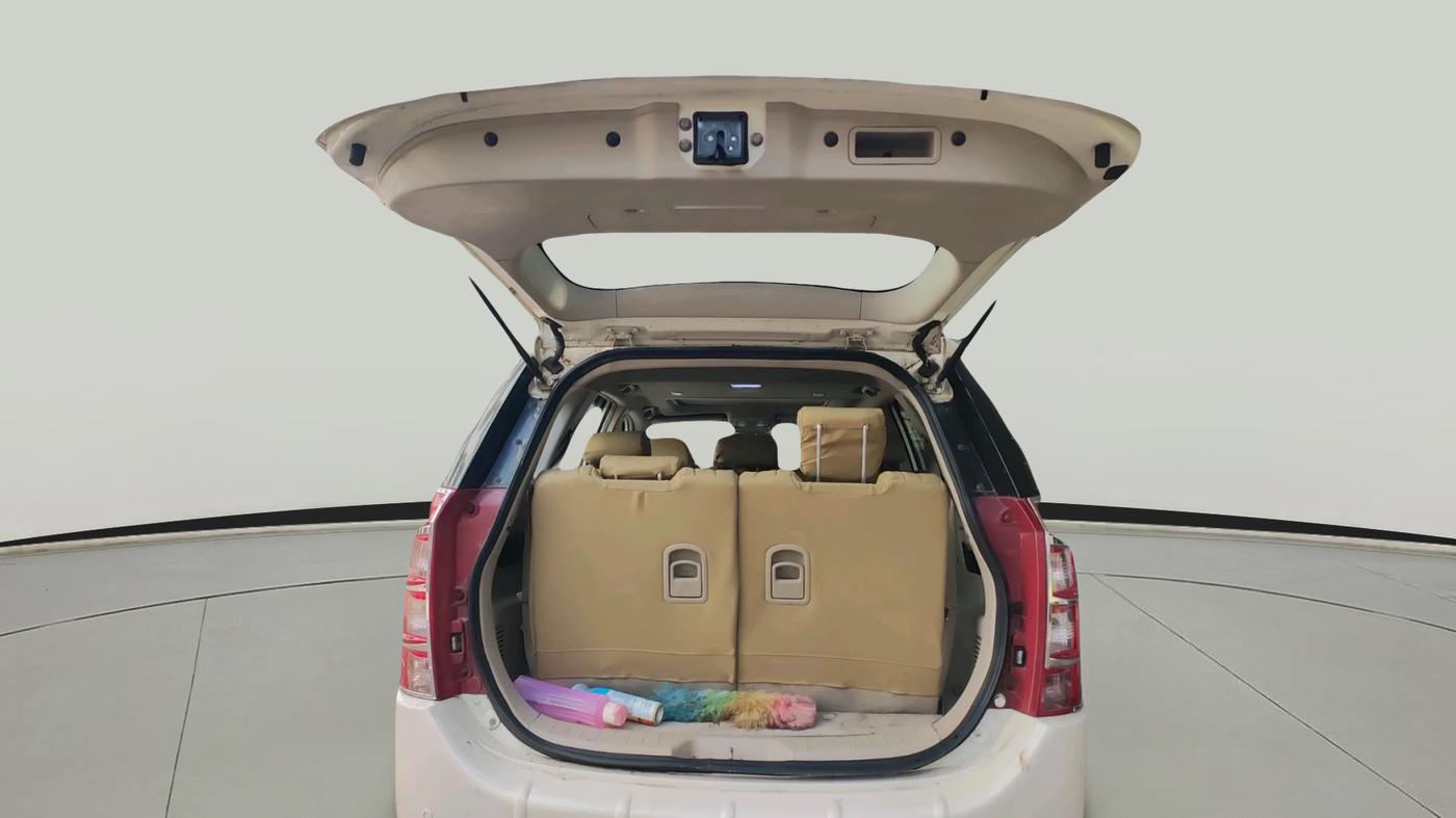 2017 Mahindra XUV500 W10 AT, Diesel, Automatic, 63,809 km, exterior