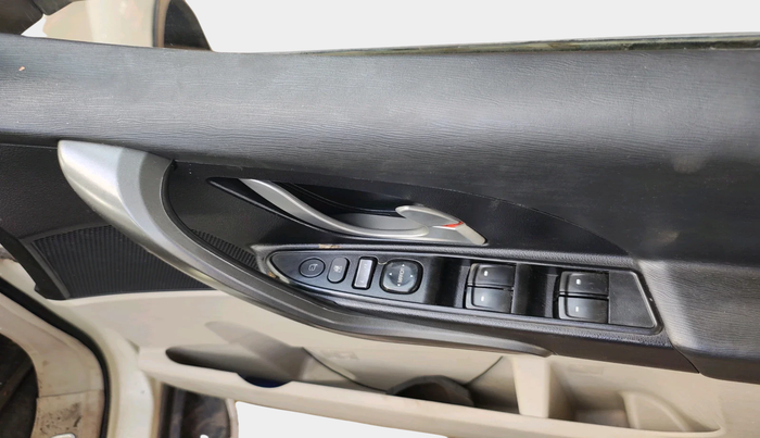 2017 Mahindra XUV500 W10 AT, Diesel, Automatic, 63,809 km, interior