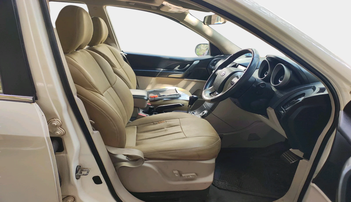 2017 Mahindra XUV500 W10 AT, Diesel, Automatic, 63,809 km, interior