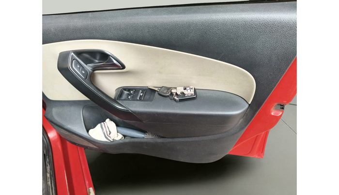 2011 Volkswagen Polo COMFORTLINE 1.2L PETROL, Petrol, Manual, 93,508 km, interior