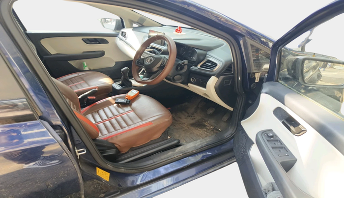 2023 Tata ALTROZ XT PETROL, Petrol, Manual, 20,939 km, interior