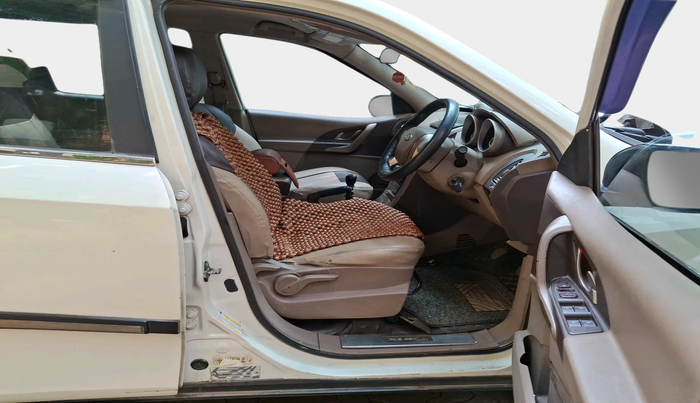2012 Mahindra XUV500 W8, Diesel, Manual, 1,35,779 km, interior