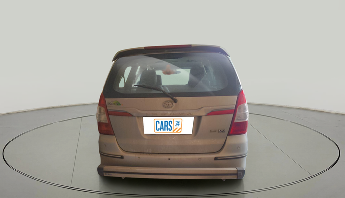 2014 Toyota Innova 2.5 VX 7 STR, Diesel, Manual, 1,83,001 km, exterior