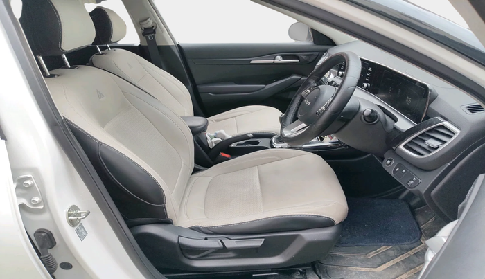 2023 KIA SELTOS  HTK PLUS 1.5 PETROL MT, Petrol, Manual, 24,091 km, interior