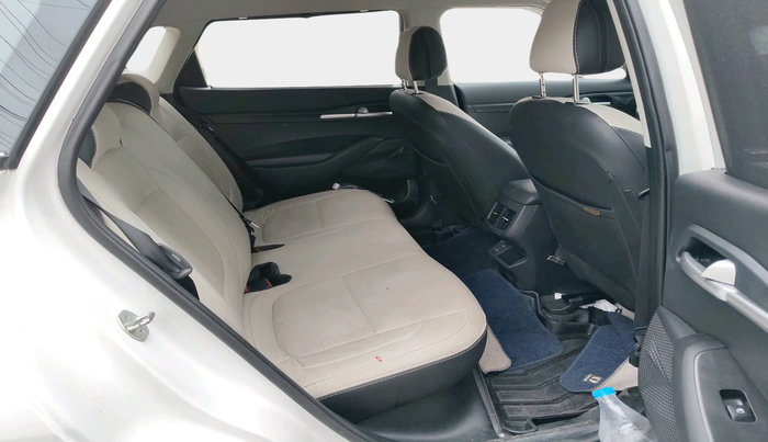 2023 KIA SELTOS  HTK PLUS 1.5 PETROL MT, Petrol, Manual, 24,091 km, interior