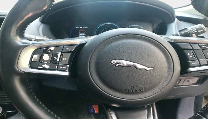 2016 Jaguar F- PACE R-SPORT, Diesel, Automatic, 1,15,243 km, interior