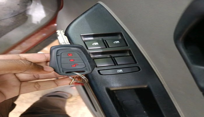 2017 Mahindra Kuv100 K6 6 STR, Petrol, Manual, 36,401 km, interior