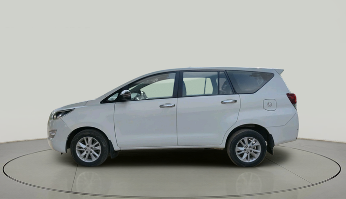 2020 Toyota Innova Crysta 2.4 GX 8 STR, Diesel, Manual, 1,68,237 km, exterior