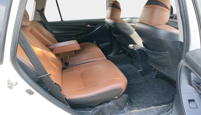 2020 Toyota Innova Crysta 2.4 GX 8 STR, Diesel, Manual, 1,68,237 km, interior