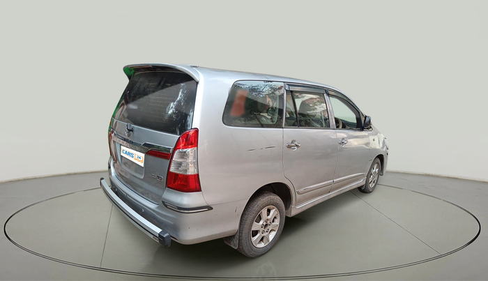 2015 Toyota Innova 2.5 GX 7 STR, Diesel, Manual, 1,72,261 km, exterior