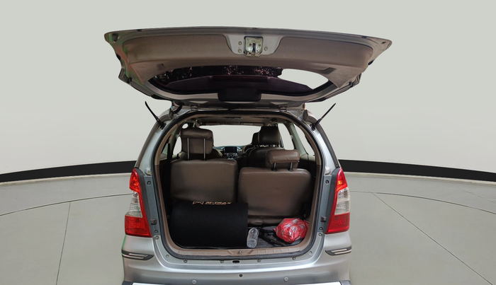 2015 Toyota Innova 2.5 GX 7 STR, Diesel, Manual, 1,72,261 km, exterior