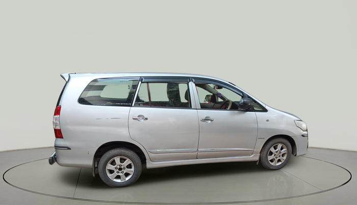 2015 Toyota Innova 2.5 GX 7 STR, Diesel, Manual, 1,72,261 km, exterior