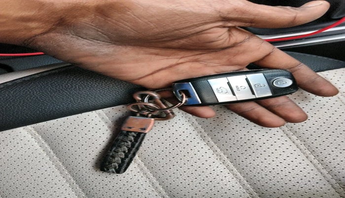 2021 KIA SONET HTX 1.0 IMT, Petrol, Manual, 74,681 km, interior