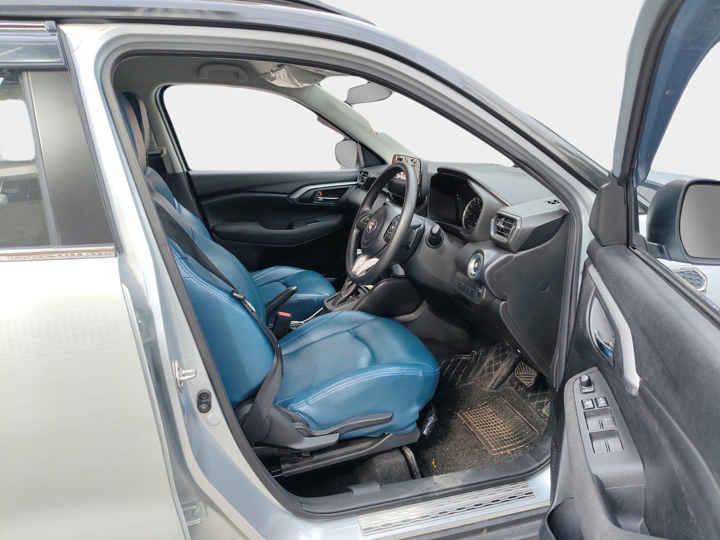 2024 Toyota URBAN CRUISER HYRYDER S AT NEO DRIVE, Petrol, Automatic, 4,322 km, interior
