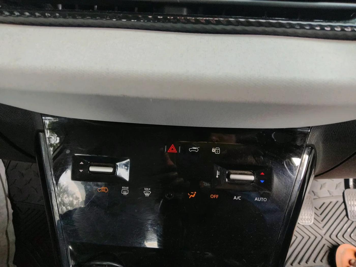 2024 Tata Curvv Creative 1.2 Petrol 6MT, Petrol, Manual, 20,832 km, interior
