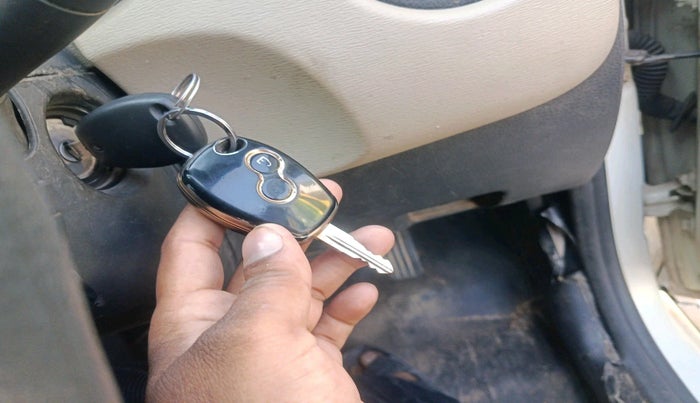 2013 Renault Duster 85 PS RXL DIESEL, Diesel, Manual, 4,17,723 km, interior