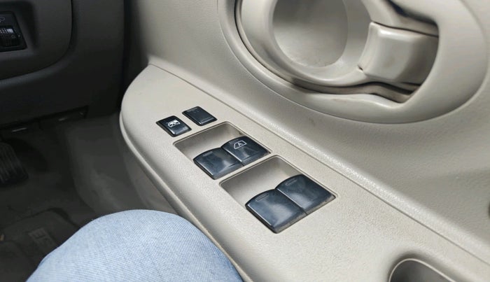 2014 Renault Pulse RXL DIESEL, Diesel, Manual, 1,11,391 km, interior