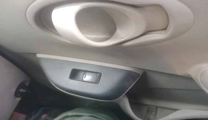 2017 Datsun Go ANNIVERSARY EDITION, Petrol, Manual, 16,517 km, interior