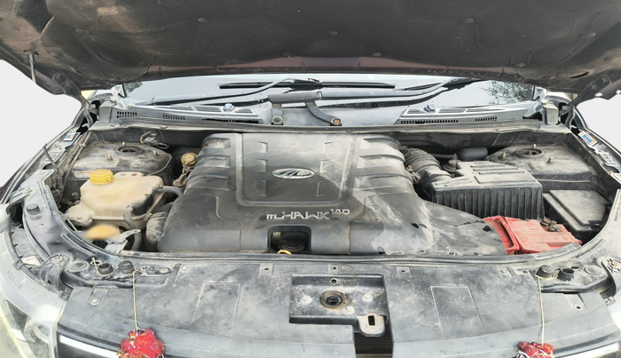 2014 Mahindra XUV500 W8, Diesel, Manual, 1,04,952 km, exterior