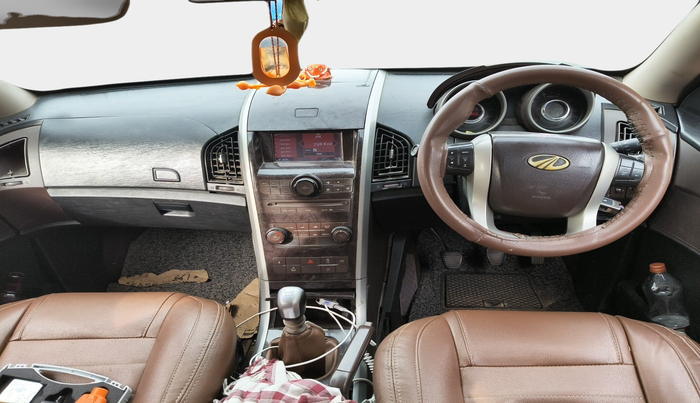 2014 Mahindra XUV500 W8, Diesel, Manual, 1,04,952 km, interior