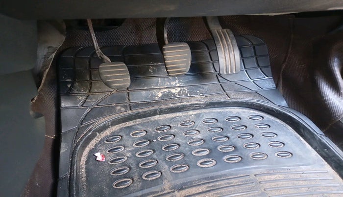 2013 Renault Duster 110 PS RXZ DIESEL, Diesel, Manual, 1,35,996 km, interior