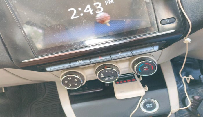 2020 Renault TRIBER RXZ, Petrol, Manual, 49,535 km, interior