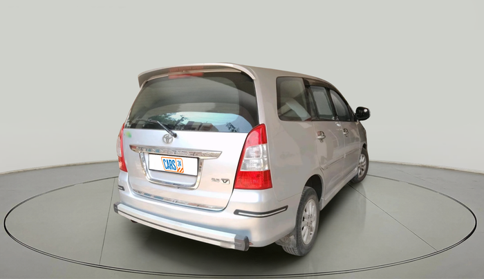 2013 Toyota Innova 2.5 VX 7 STR, Diesel, Manual, 1,75,381 km, exterior