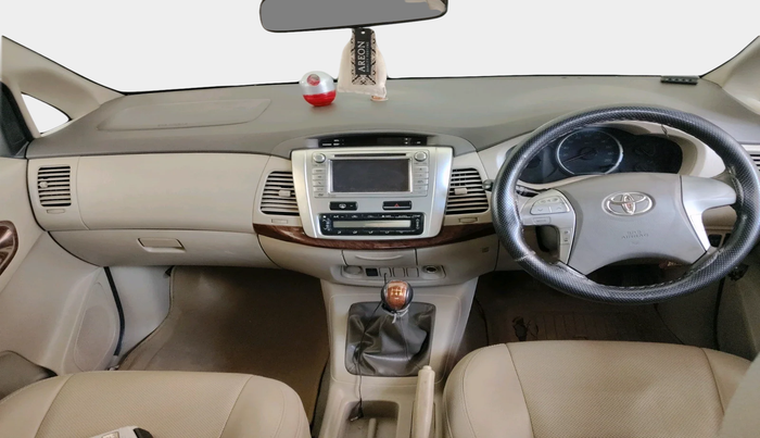 2013 Toyota Innova 2.5 VX 7 STR, Diesel, Manual, 1,75,381 km, interior