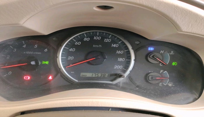 2013 Toyota Innova 2.5 VX 7 STR, Diesel, Manual, 1,75,381 km, interior