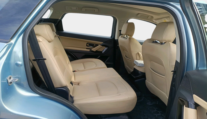 2021 Tata Safari XZ PLUS ADVENTURE 7STR, Diesel, Manual, 85,337 km, interior