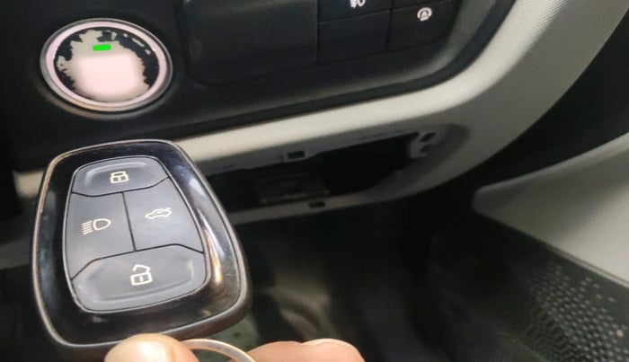 2020 Tata ALTROZ XZ PETROL, Petrol, Manual, 68,083 km, interior