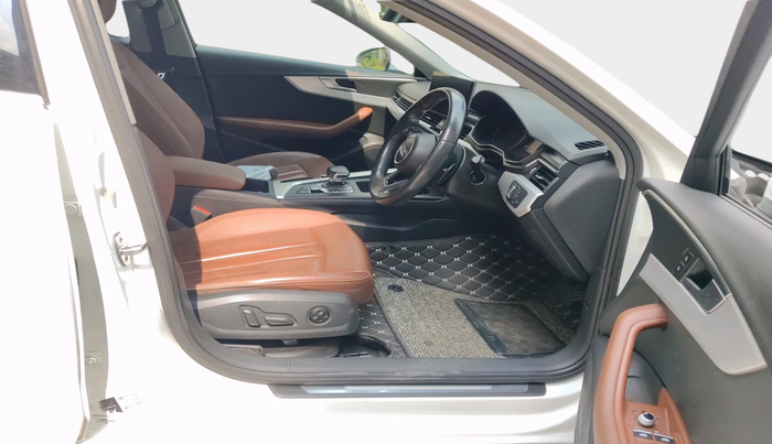 2021 Audi A4 40 TFSI  PREMIUM PLUS, Petrol, Automatic, 49,895 km, interior