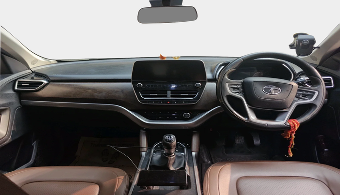 2019 Tata Harrier XZ 2.0L, Diesel, Manual, 1,39,672 km, interior