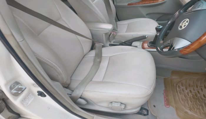 2011 Toyota Corolla Altis G DIESEL, Diesel, Manual, 2,84,313 km, interior