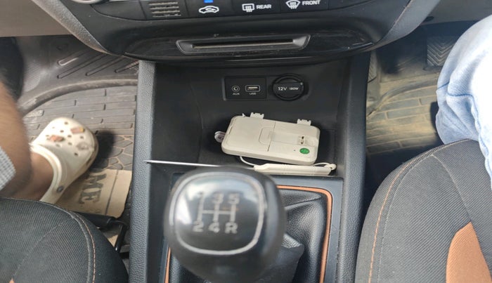 2017 Hyundai Elite i20 ASTA 1.2 DUAL TONE, Petrol, Manual, 94,551 km, interior