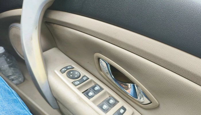 2012 Renault Fluence 1.5 E4, Diesel, Manual, 90,000 km, interior