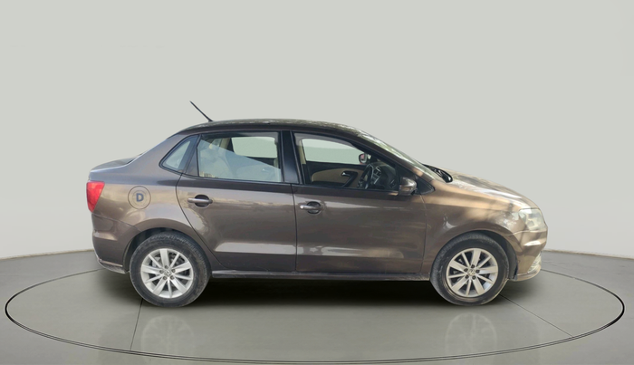 2017 Volkswagen Ameo HIGHLINE1.5L, Diesel, Manual, 1,19,635 km, exterior