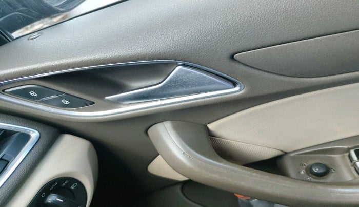 2014 Audi Q3 2.0 TDI QUATTRO, Diesel, Automatic, 1,04,044 km, interior