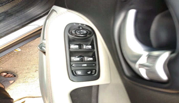 2020 Jeep Compass LIMITED PLUS 2.0 DIESEL 4X4 AT, Diesel, Automatic, 1,21,473 km, interior