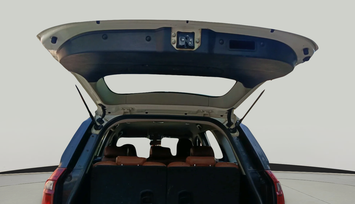 2020 Mahindra XUV500 W7, Diesel, Manual, 1,15,088 km, exterior