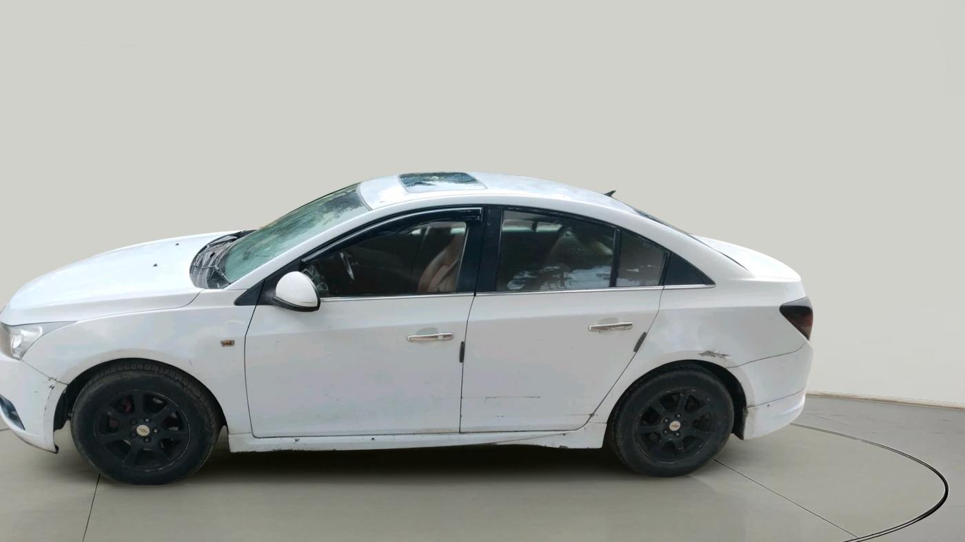2010 Chevrolet Cruze LTZ, Diesel, Manual, 1,04,000 km, exterior