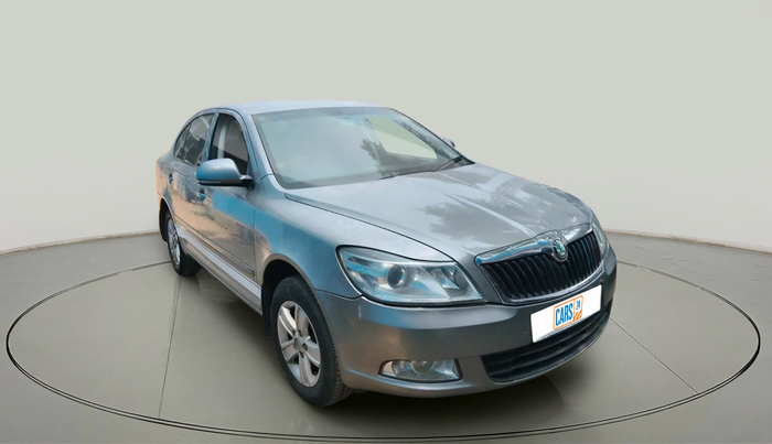 2011 Skoda Laura AMBIENTE 2.0 TDI CR AT, Diesel, Automatic, 1,17,095 km, exterior