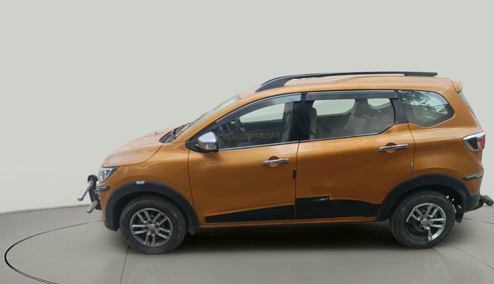 2020 Renault TRIBER RXT, Petrol, Manual, 31,727 km, exterior