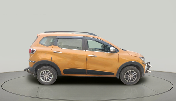 2020 Renault TRIBER RXT, Petrol, Manual, 31,727 km, exterior