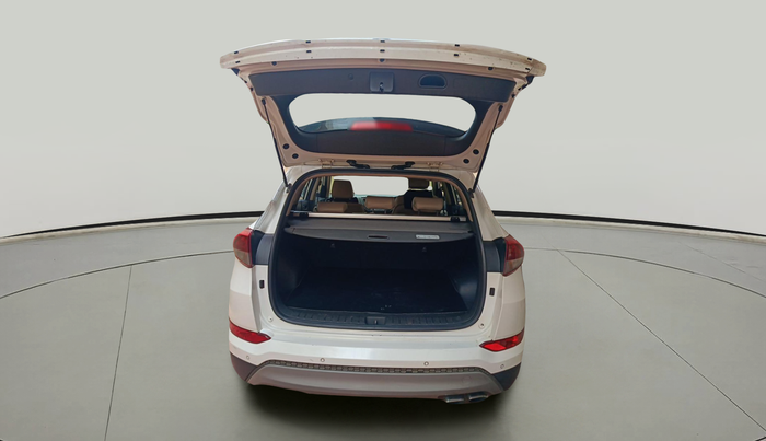 2018 Hyundai Tucson 2WD AT GL DIESEL
, Diesel, Automatic, 1,16,007 km, exterior