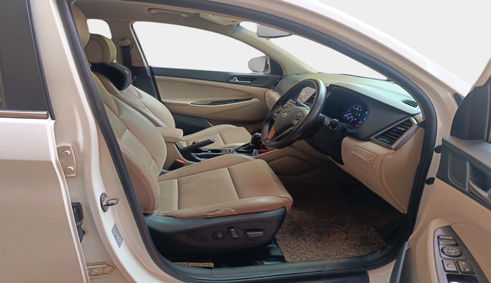 2018 Hyundai Tucson 2WD AT GL DIESEL
, Diesel, Automatic, 1,16,007 km, interior