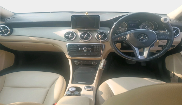 2015 Mercedes Benz GLA Class 200 CGI SPOTRS, Petrol, Automatic, 57,366 km, interior