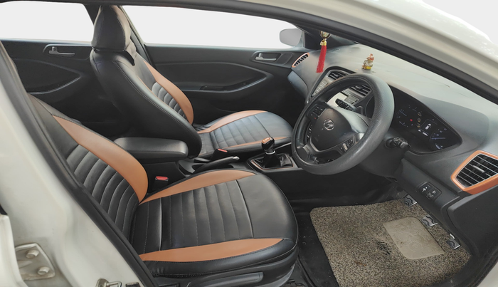 2018 Hyundai i20 Active 1.4 SX, Diesel, Manual, 1,22,087 km, interior