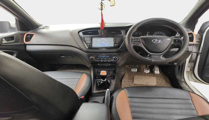 2018 Hyundai i20 Active 1.4 SX, Diesel, Manual, 1,22,087 km, interior